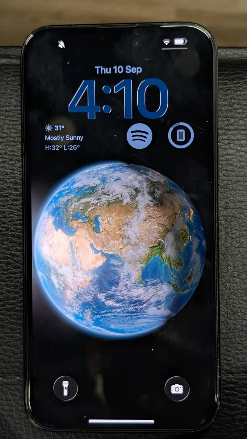 Apple iPhone 16 Plus 1