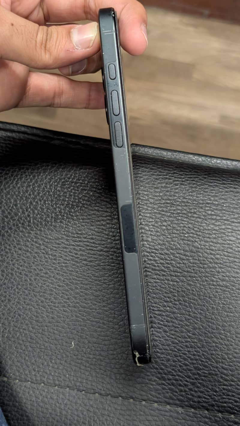 Apple iPhone 16 Plus 2