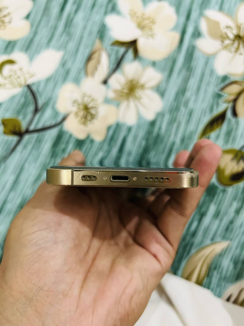 Apple iPhone 13 Pro 3