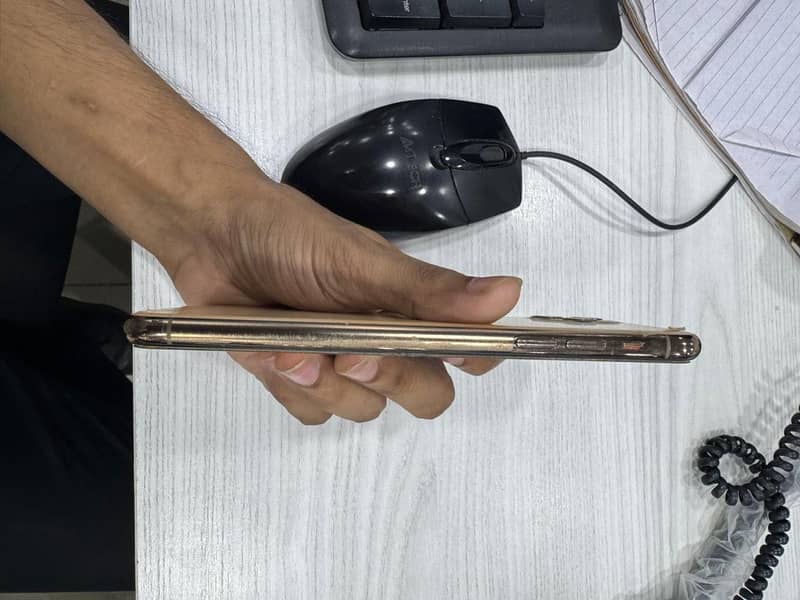 Apple iPhone 11 Pro Max 5