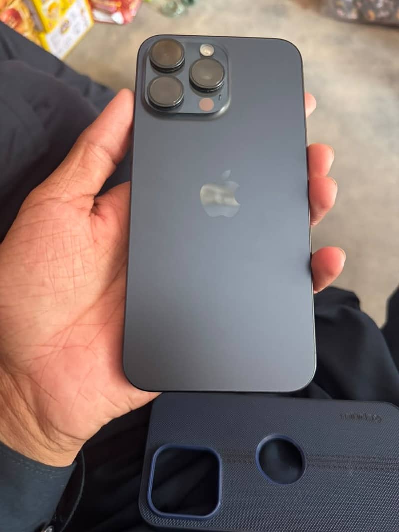 Apple iPhone 15 Pro Max 5