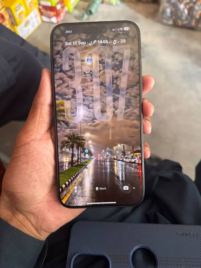 Apple iPhone 15 Pro Max 6