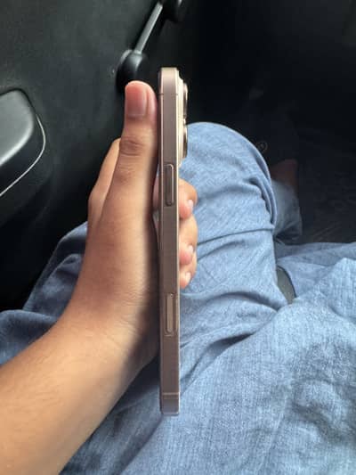 Apple iPhone 16 Pro Max