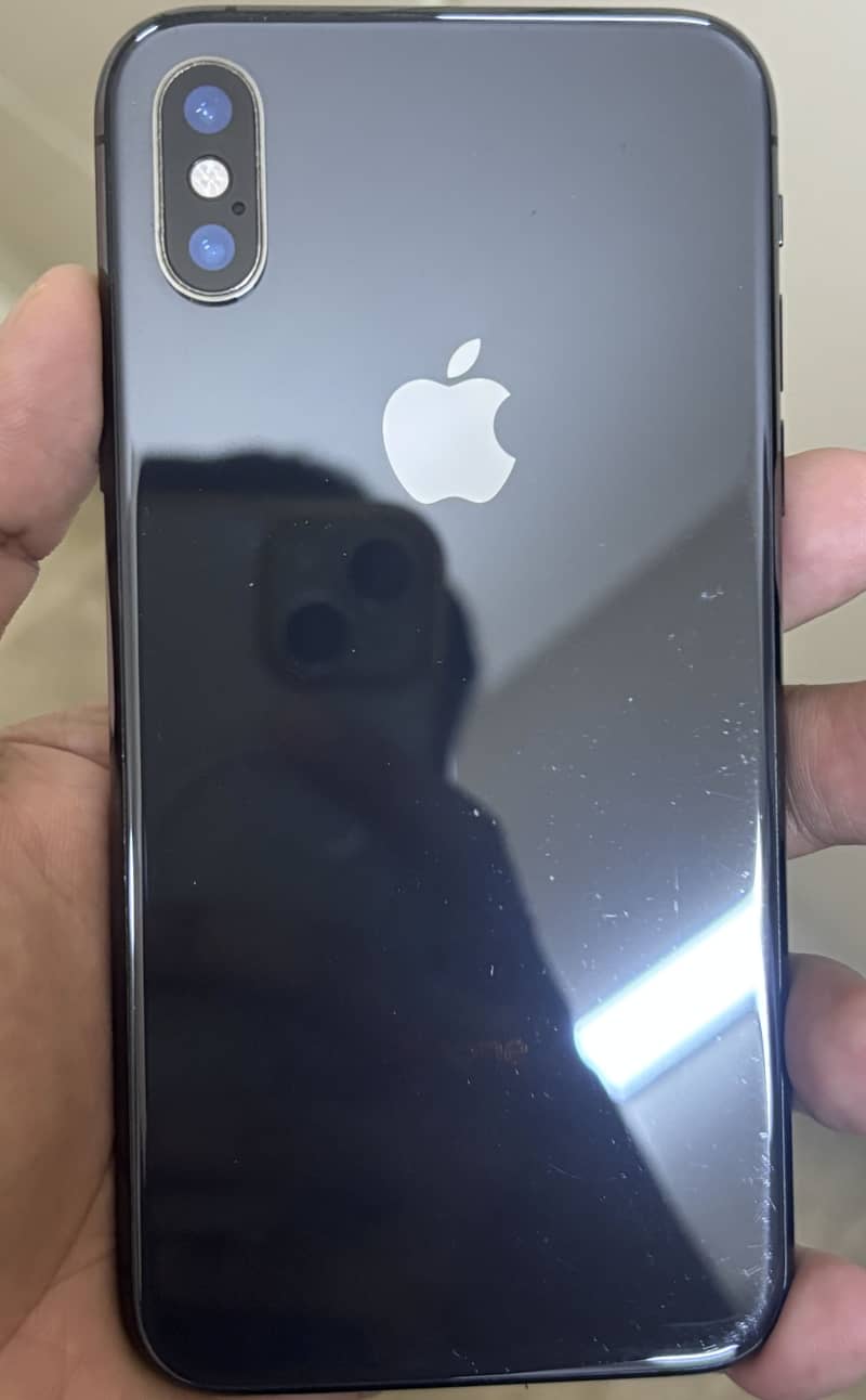 Apple iPhone XS 4