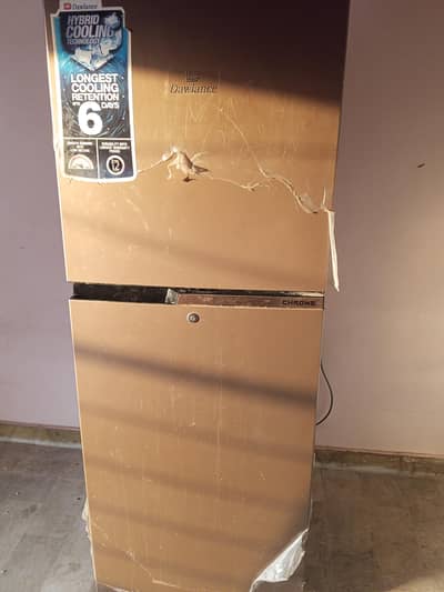 Dawlence Refrigerator and Model 9178LF Chrome/ Avante