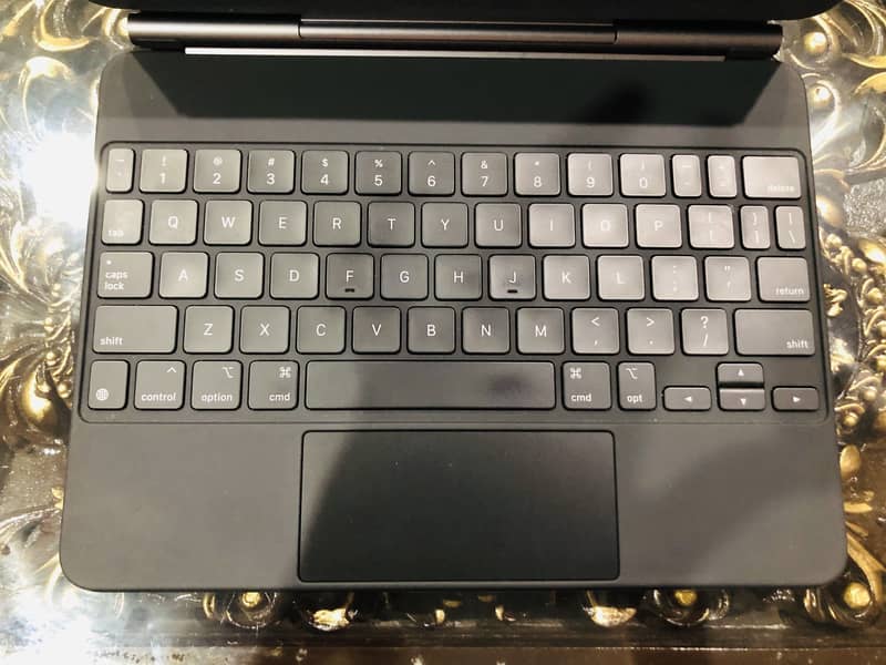 Apple keyboard Case A2261 3