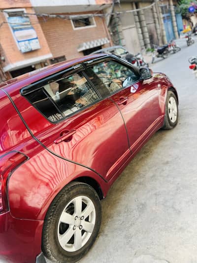 Suzuki Swift 2012 DLX