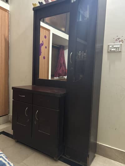 Dressing table