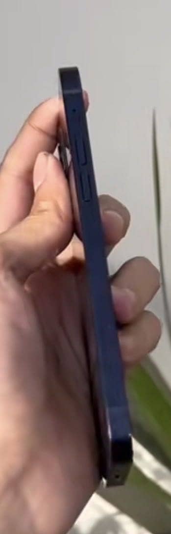 Apple iPhone 12 0