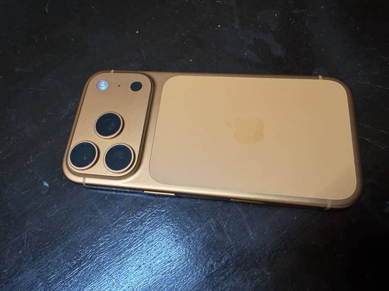 Apple iPhone 17 Pro 0