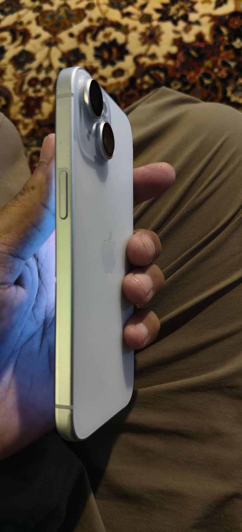 Apple iPhone 15 3
