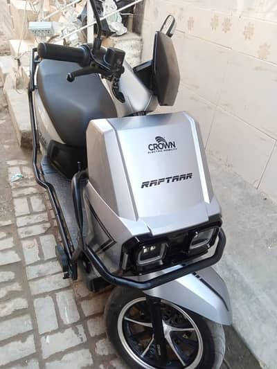 Crown Raftaar Pro Electric bike & Scooty