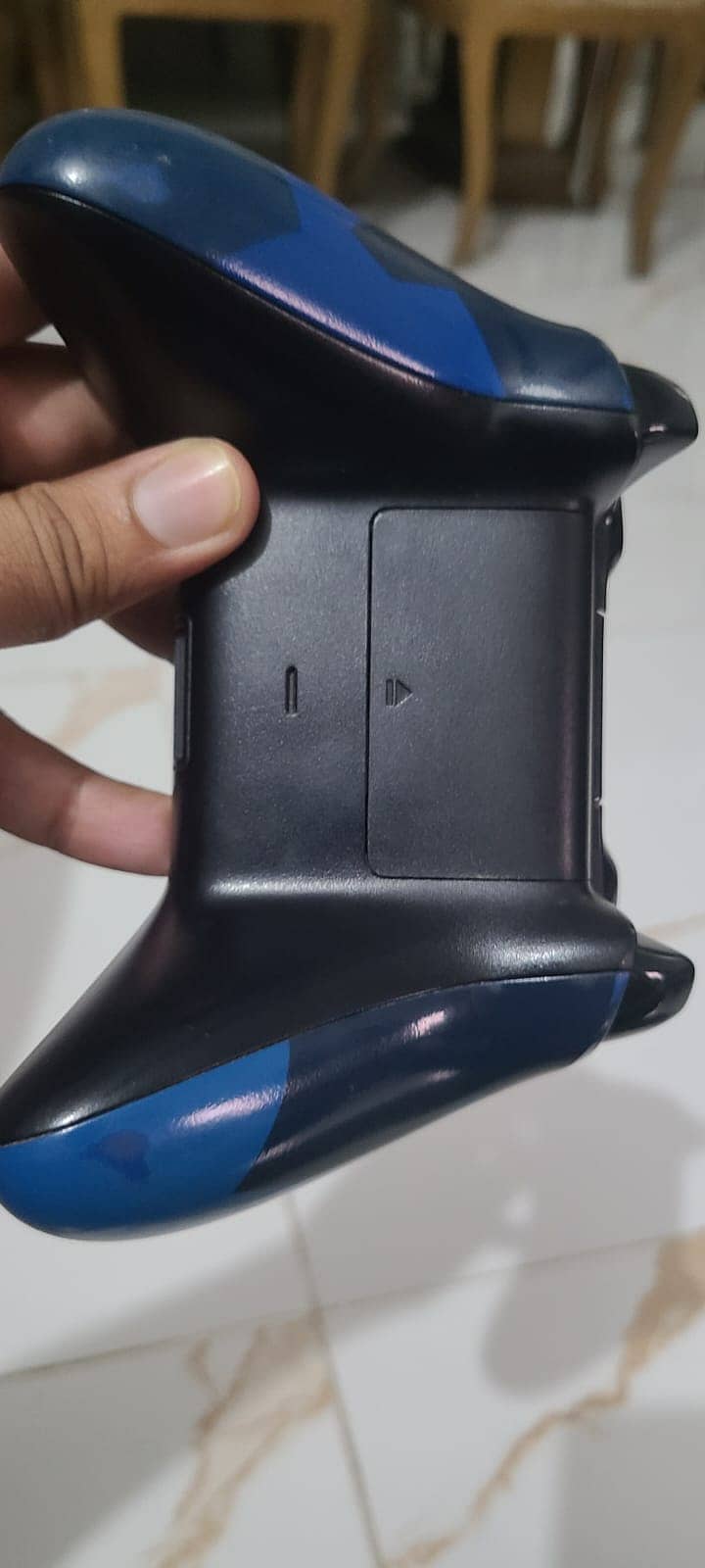 Xbox One X Wireless Controller 2