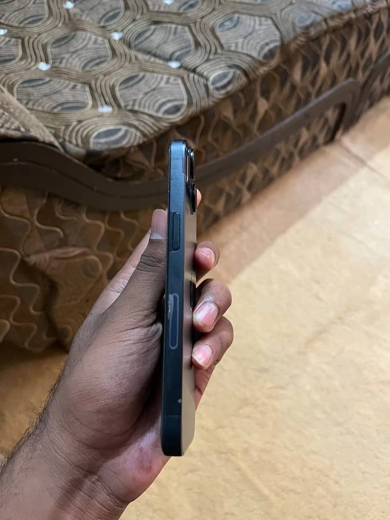 Apple iPhone 14 2