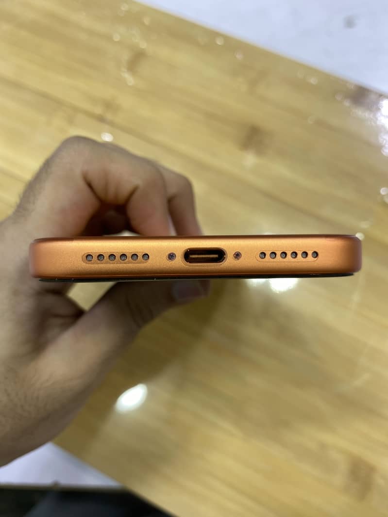 Apple iPhone 17 Pro Max 6