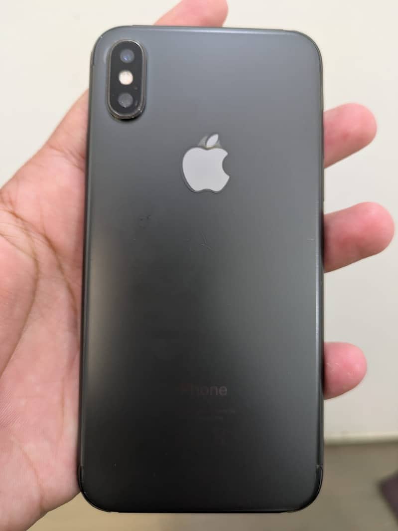 Apple iPhone XS 4