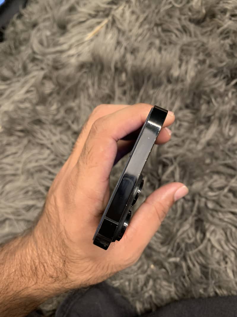 Apple iPhone 14 Pro Max 4