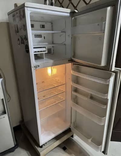 Used Double Door Fridge in Good Condition