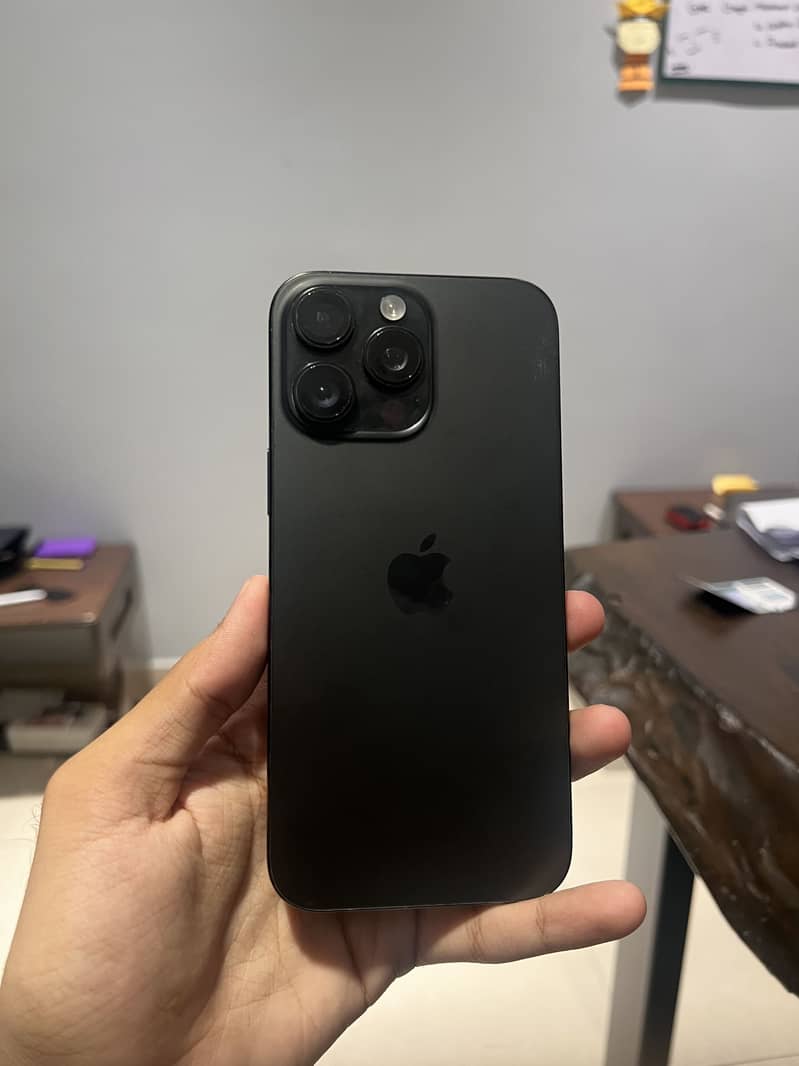 Apple iPhone 16 Pro Max jv 0