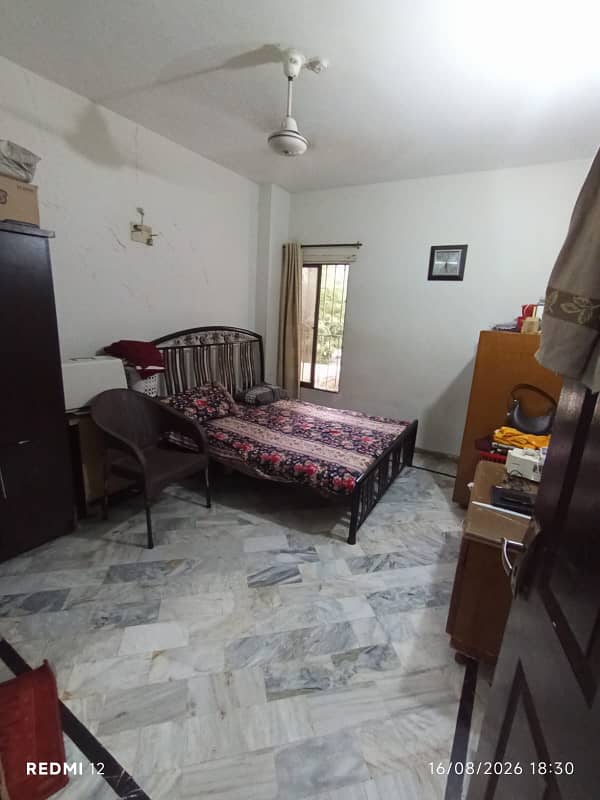 3 BEDS DRAWING DINING BOUNDARY WALL FLAT 7