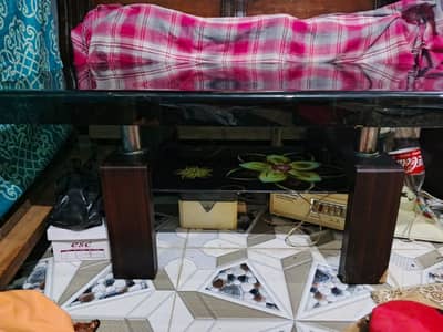 good condition table for sale