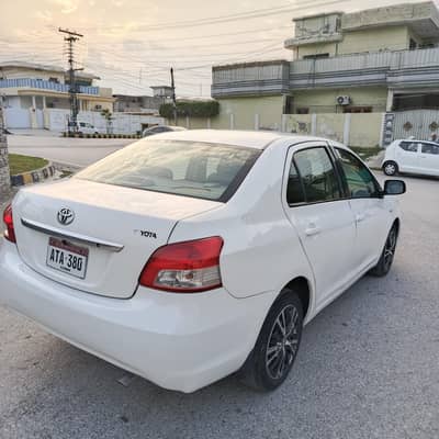Toyota Belta 2006