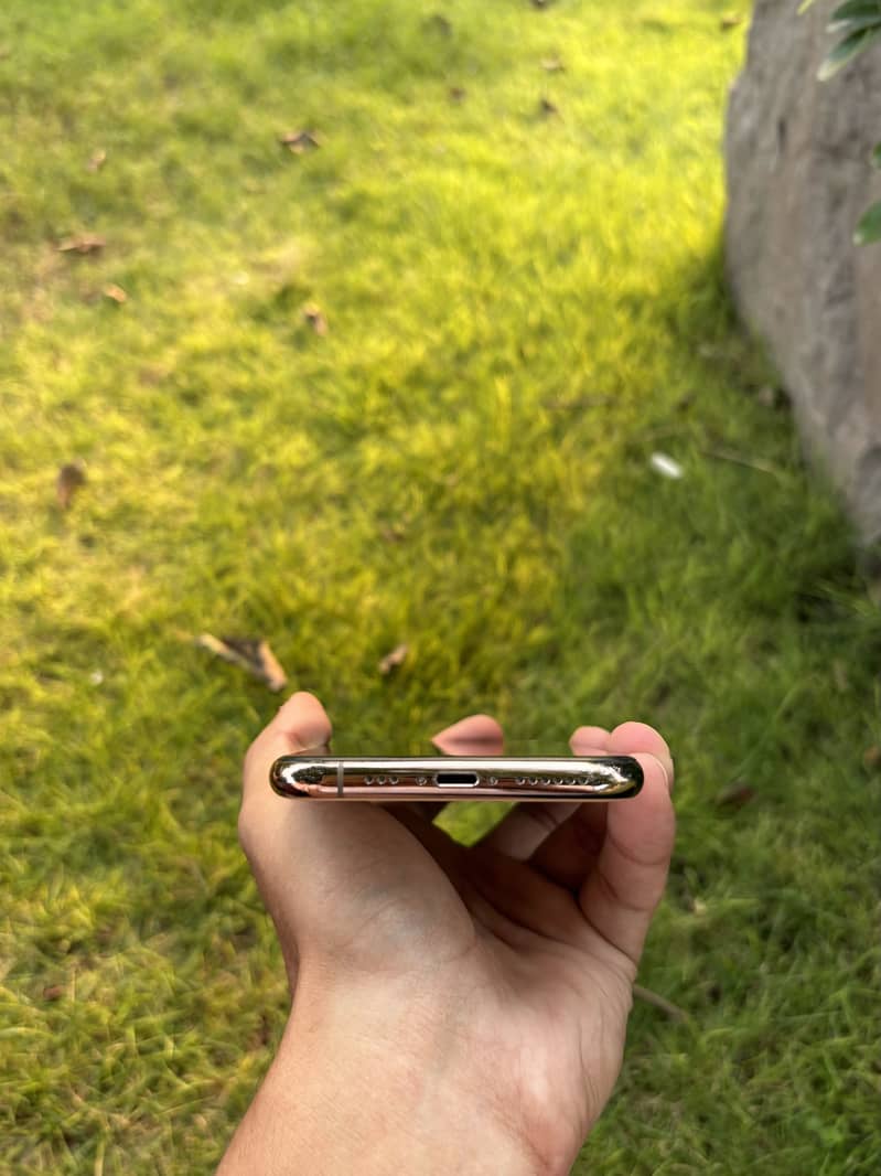 Apple iPhone 11 Pro 5