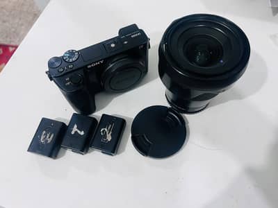 A6500 with 16mm 1.4 box 3 batteries charger