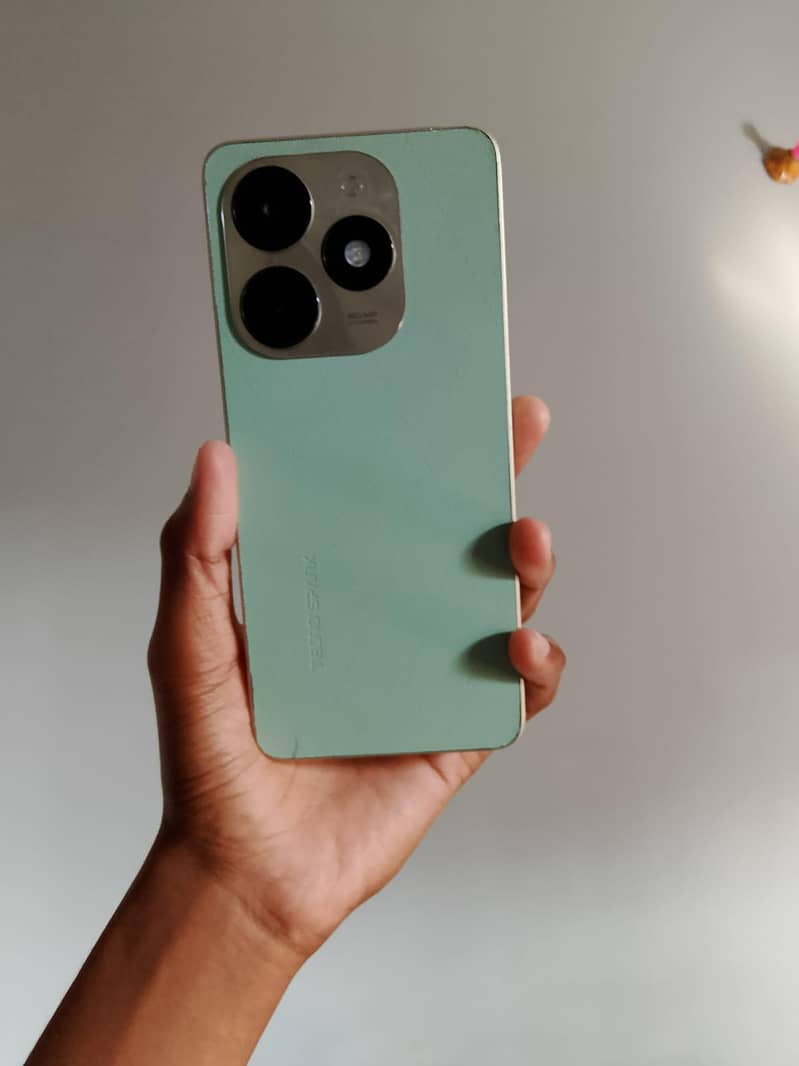 Tecno Spark 20C 0