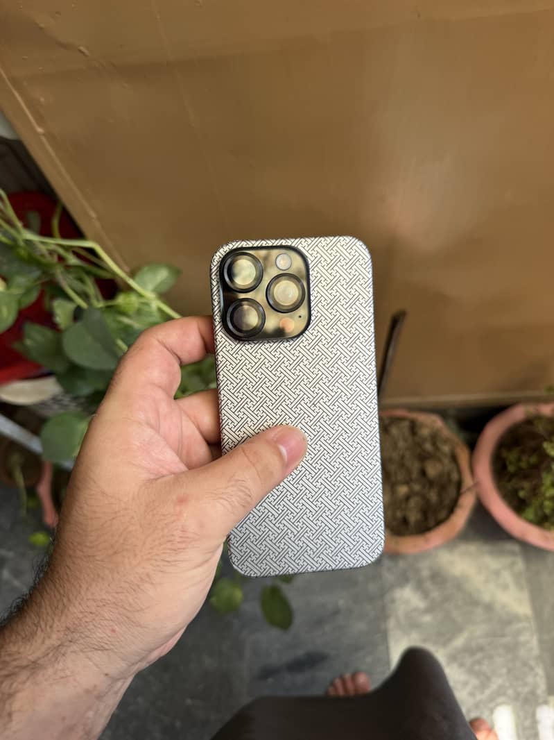 Apple iPhone 16 Pro bypass 1