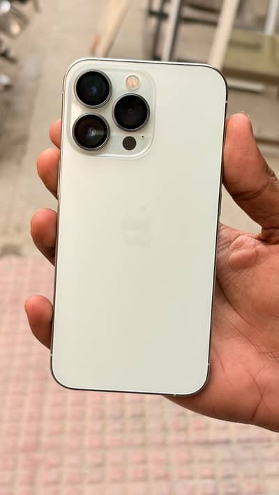 Apple iPhone 13 Pro