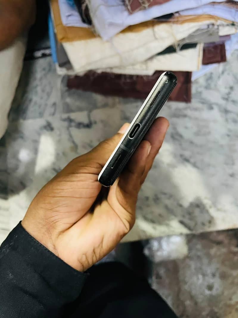 Google Pixel 6a 3