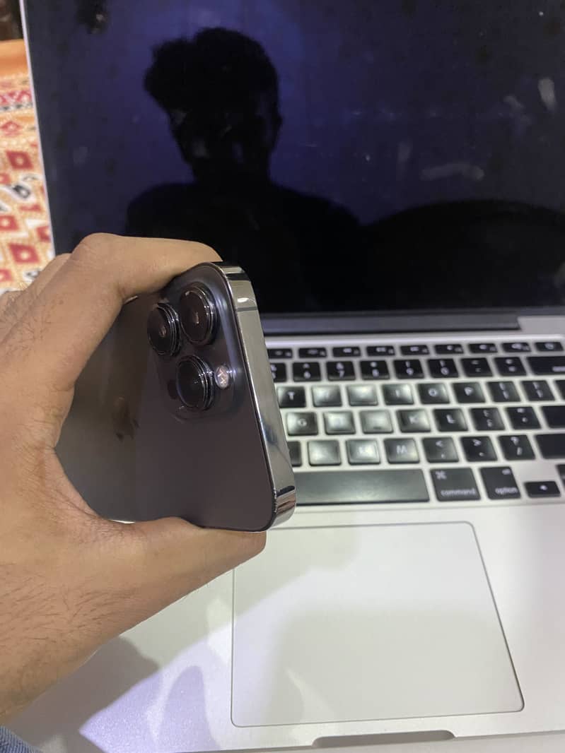 Apple iPhone 13 Pro 1