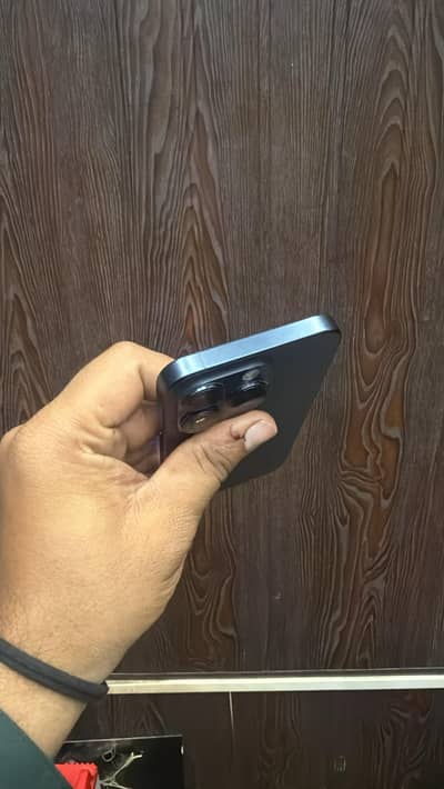Apple iPhone 15 Pro 256 pta with box