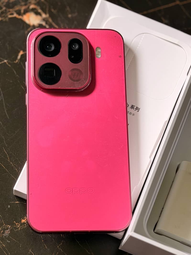 OPPO Find X9 Pro 3