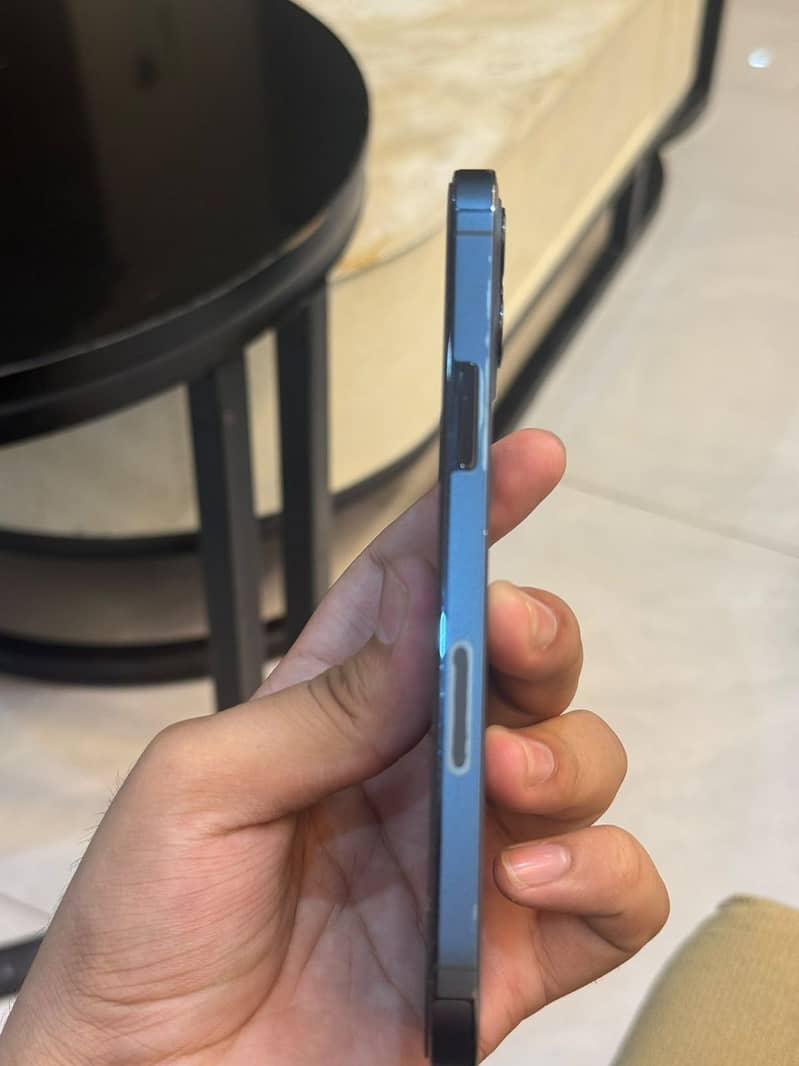 Apple iPhone 12 pro 1