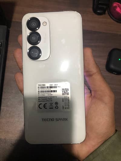 Tecno Spark 40 pro plus