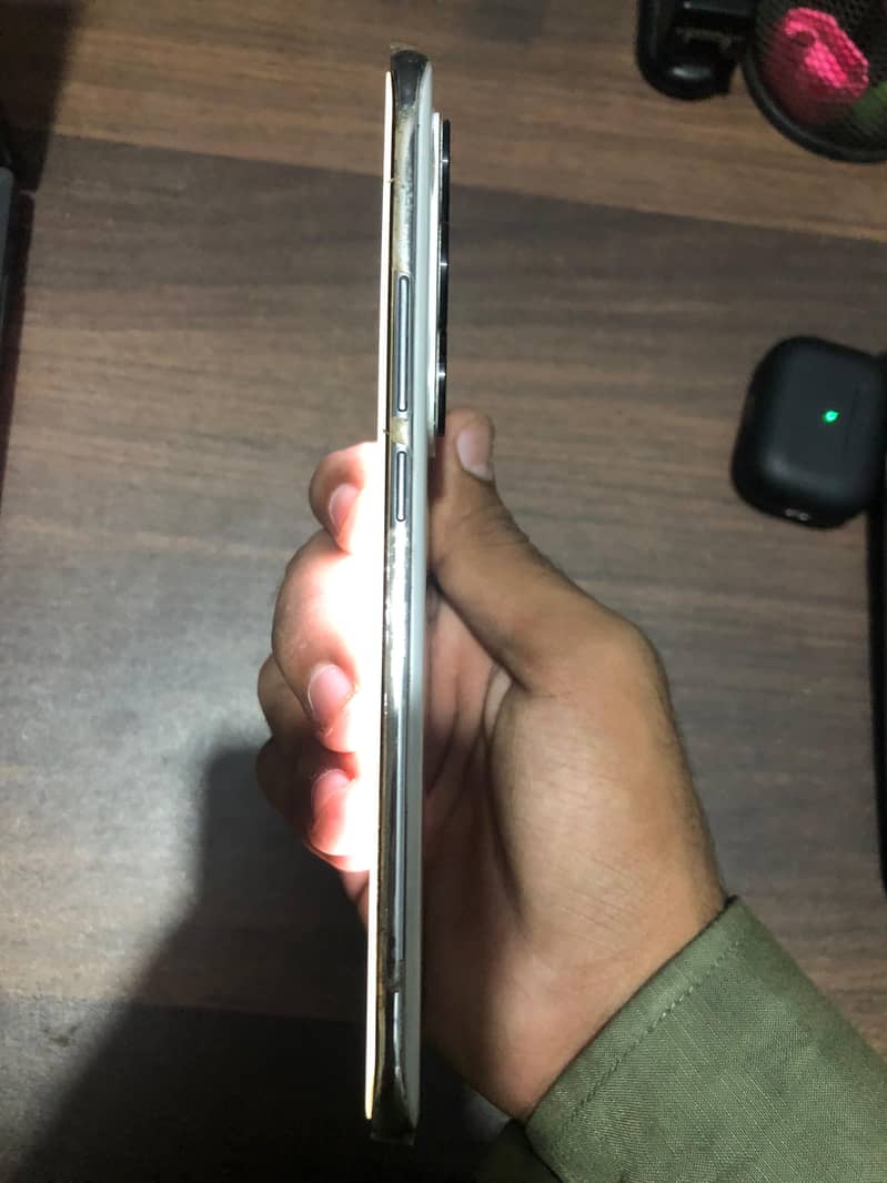 Tecno Spark 40 pro plus 3