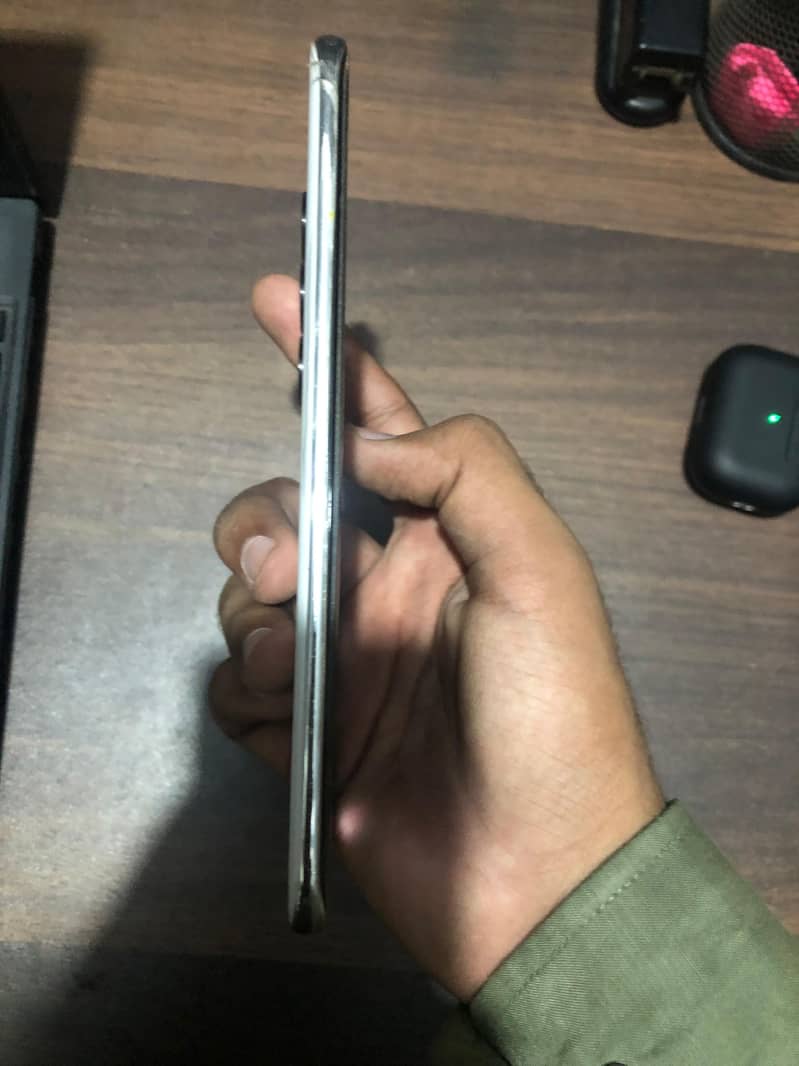 Tecno Spark 40 pro plus 4