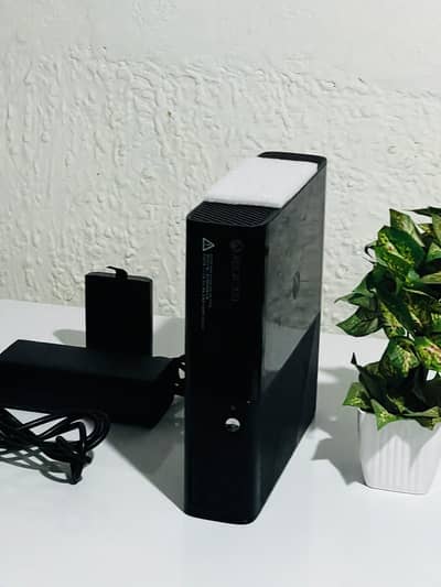 Xbox 360 e-slim