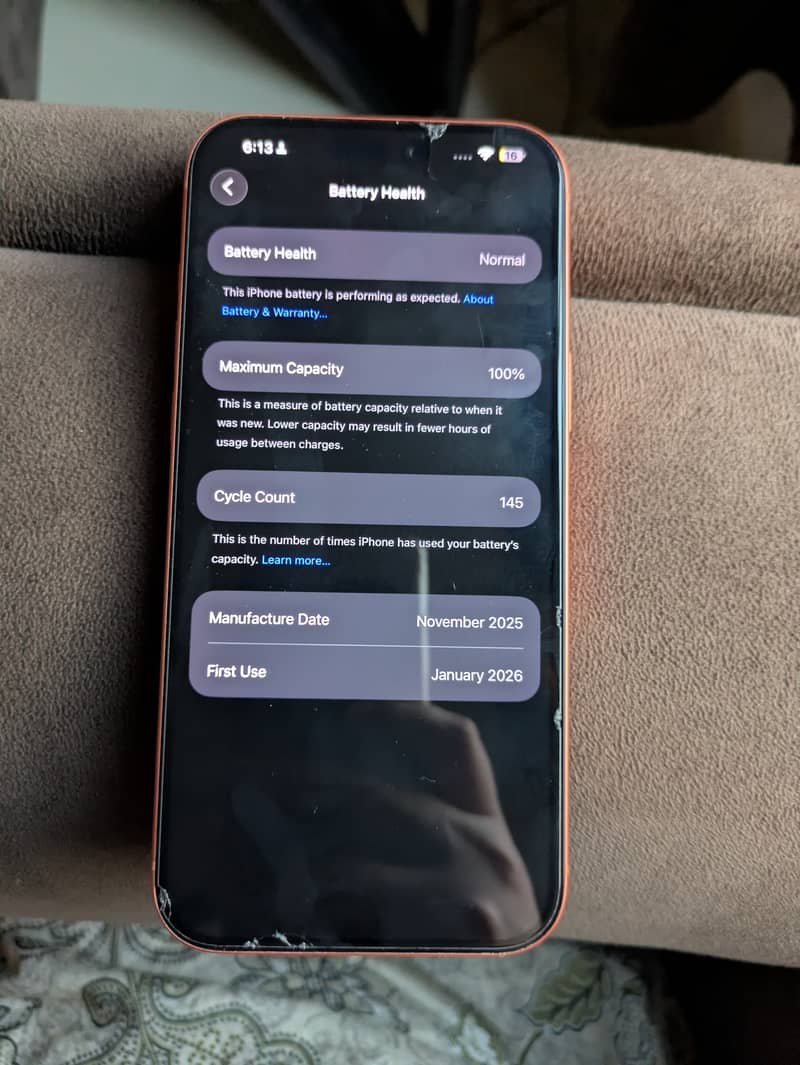 Apple iPhone 17 Pro Max 4