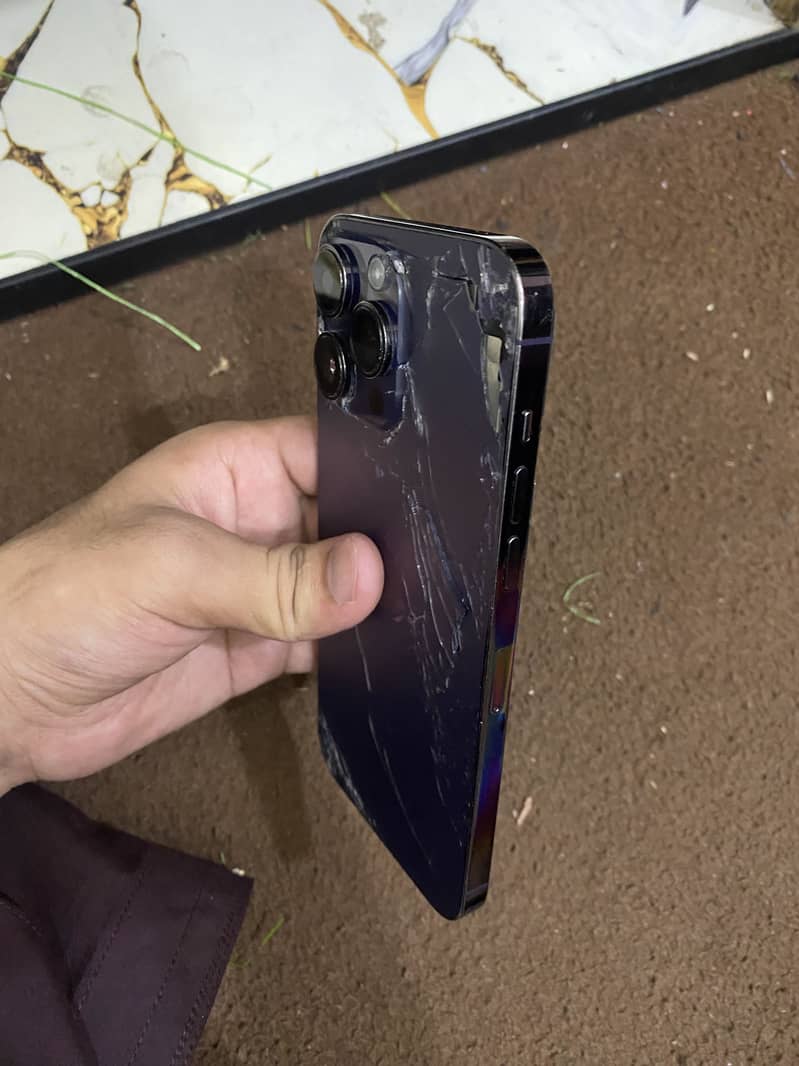 Apple iPhone 14 Pro Max 2