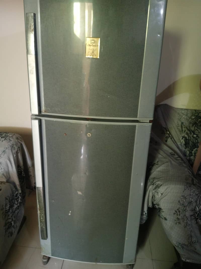 REFRIGERATOR 1