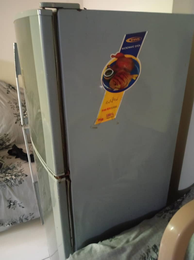 REFRIGERATOR 4