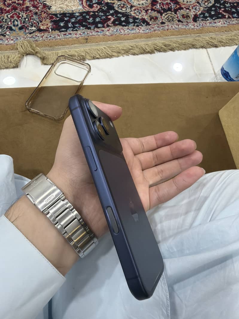 Apple iPhone 17 Pro 4