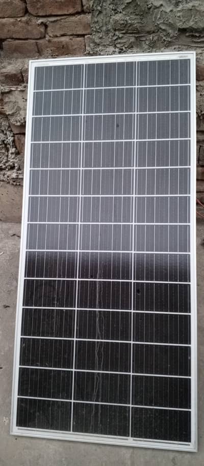200W solar panel in good condition