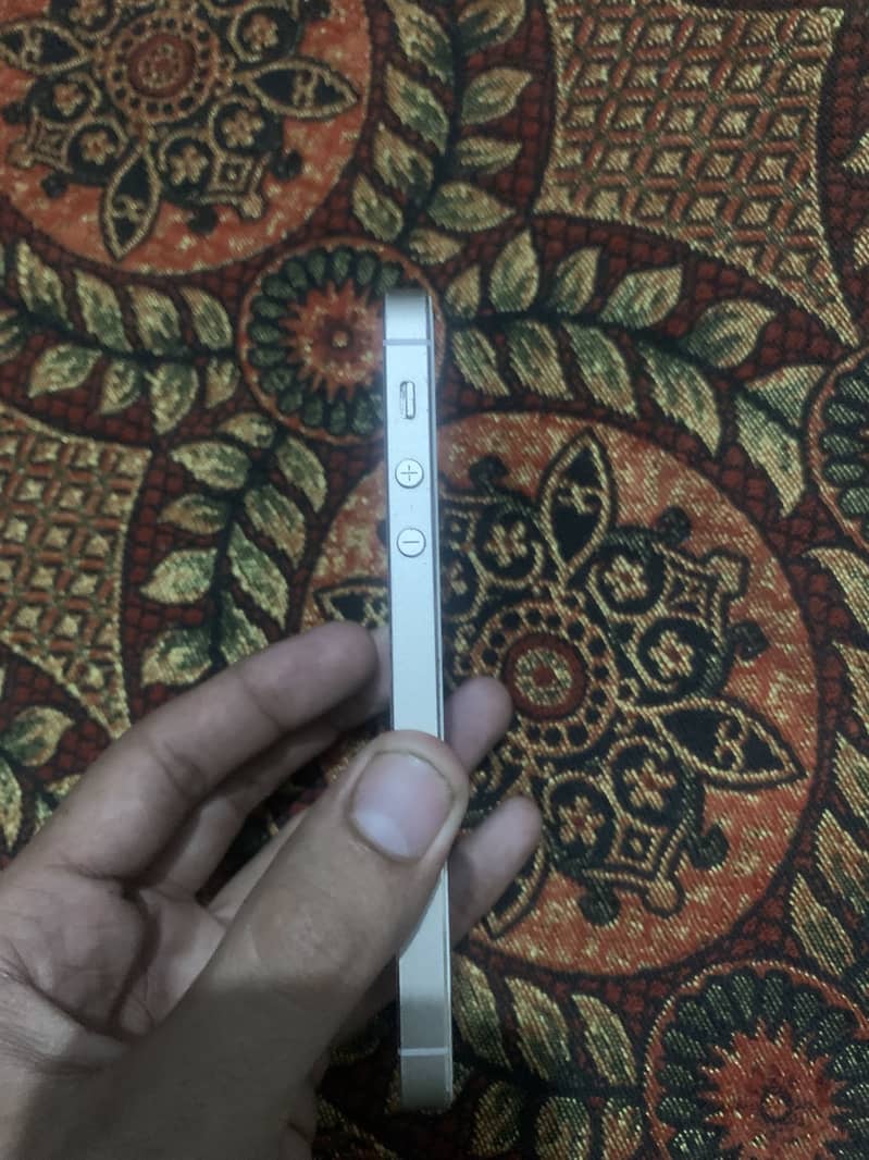 Apple iPhone 5s 3
