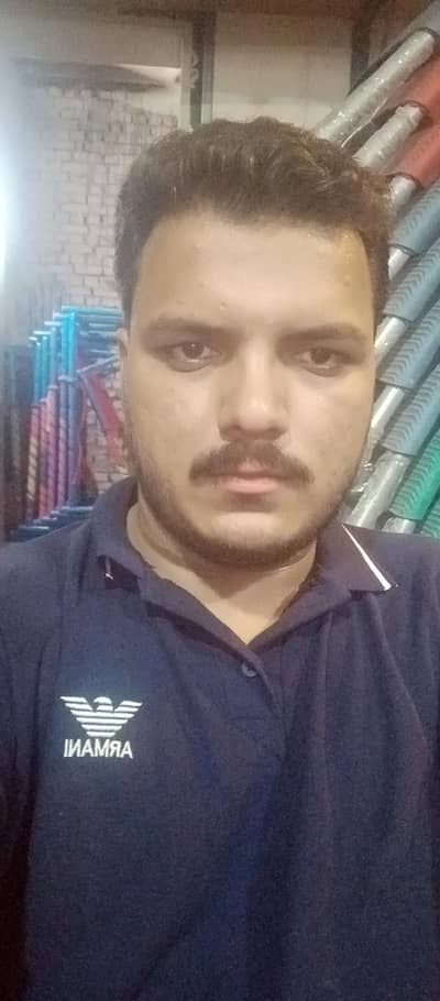 Kam chaiyea koi bi ho hard work bi kar sakta hun cooking bi ATI hay