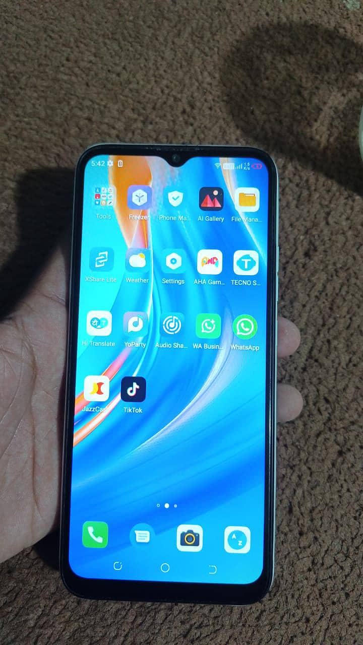 Tecno Spark 6 Go 2