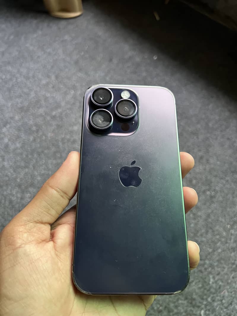 Apple iPhone 14 Pro 1